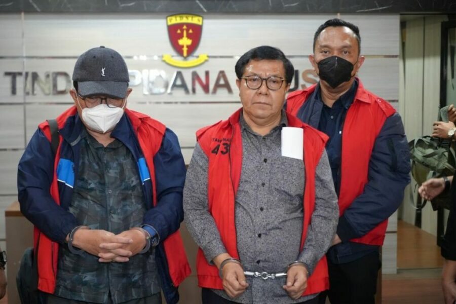 Tiga Hakim yang Bebaskan Ronald Tannur Juga Didakwa Terima Gratifikasi Tiga Hakim yang Bebaskan Ronald Tannur Juga Didakwa Terima Gratifikasi